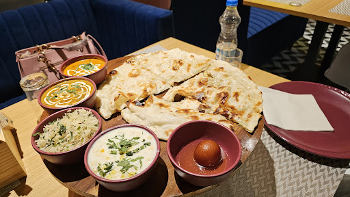 Veg Restaurant - Kake Di Hatti Srinagar
