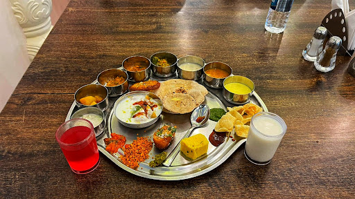 Hotel Royal Kolhapur - Pure Veg Thali