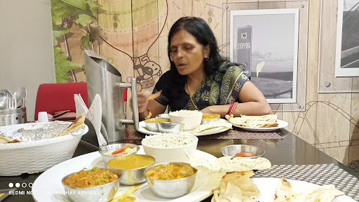 Masala Twist Cafe and Restaurant (veg and non veg))