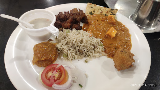Sri Madhuram Veg Restaurant