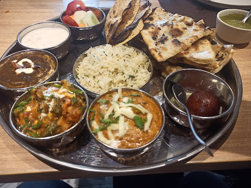 Kake Di Hatti - Begusarai, Pure Veg Fine Dine Family Restaurant & Party Hall