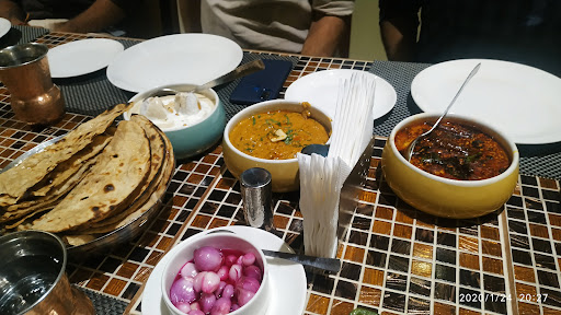 Santrupti Veg Restaurant & Banquet Hall