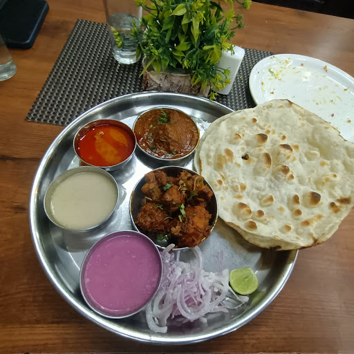 Hotel PURNA KOLHAPURI Family AC Restaurant