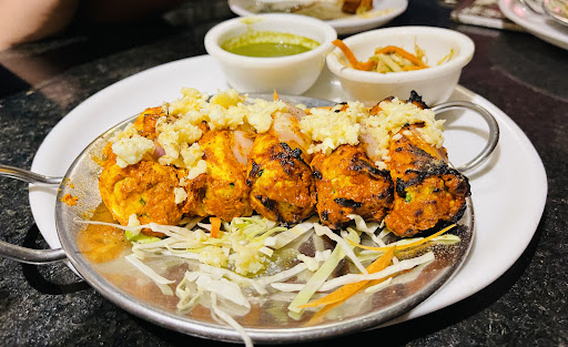 Veera Da Dhaba, best veg restaurant in Akola