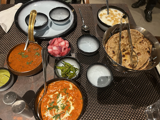 Dusk & Dine